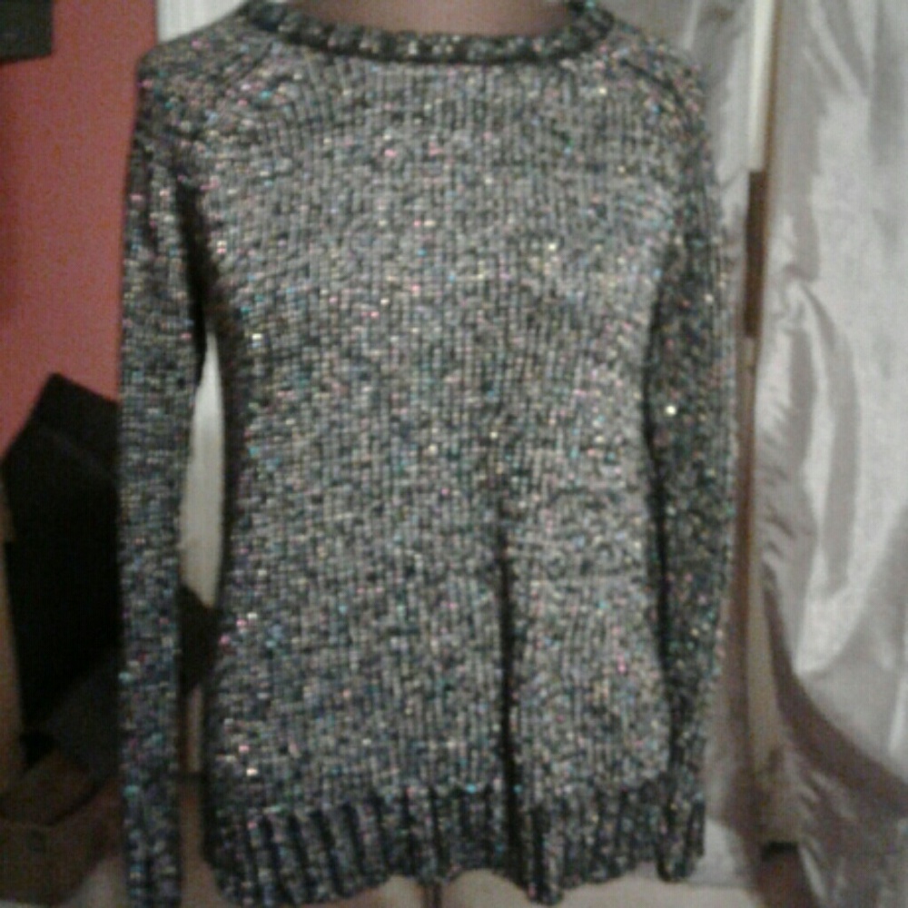 Sparkly absolutely famous L sweater.